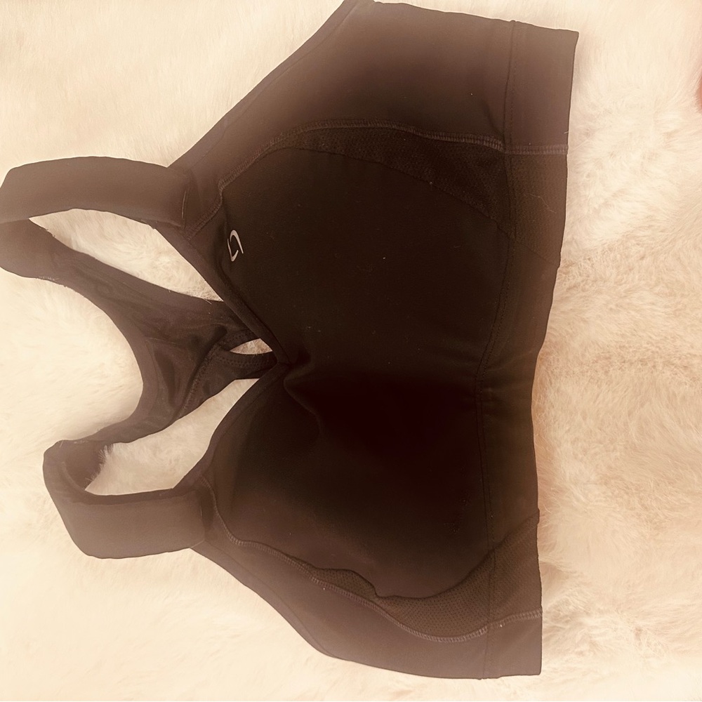 2 Sports Bra one black one pink